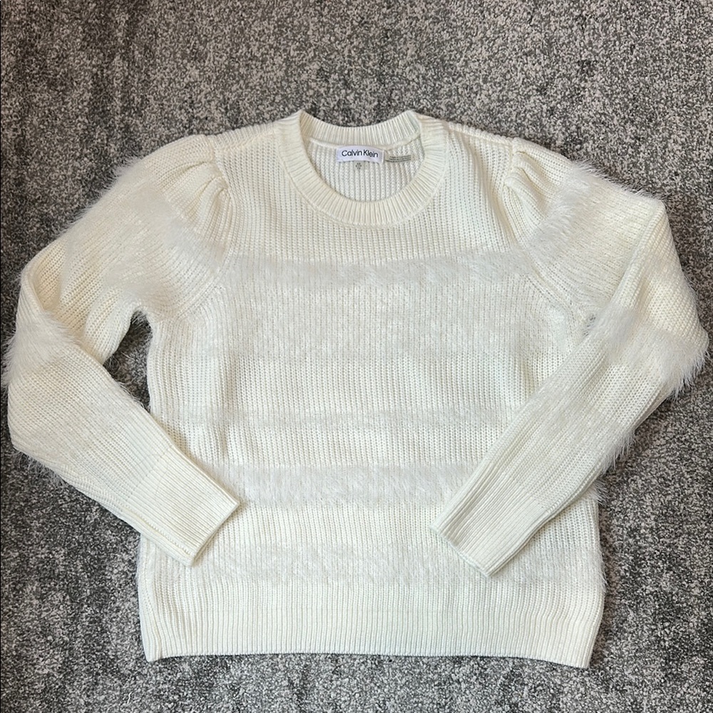 Calvin Klein Women's White Fuzzy Sweater - XS